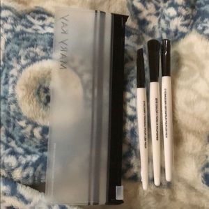 Mini Eye Brush Set with Carry Pouch